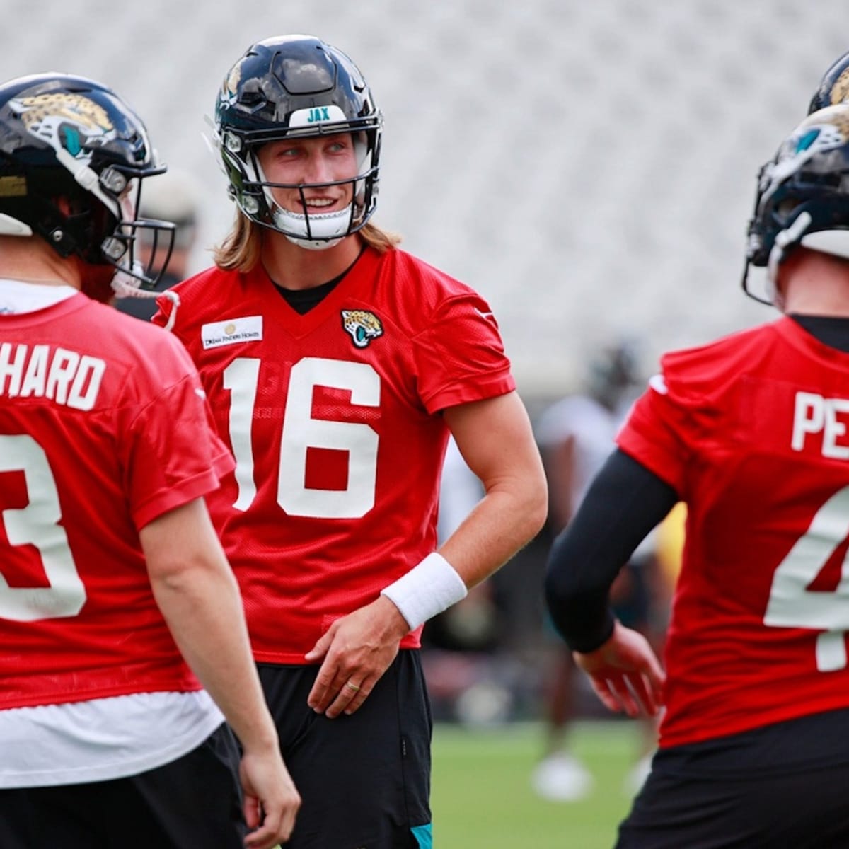 Jacksonville Jaguars QB Trevor Lawrence Starts Perfect Against Colts -  Sports Illustrated Clemson Tigers News, Analysis and More