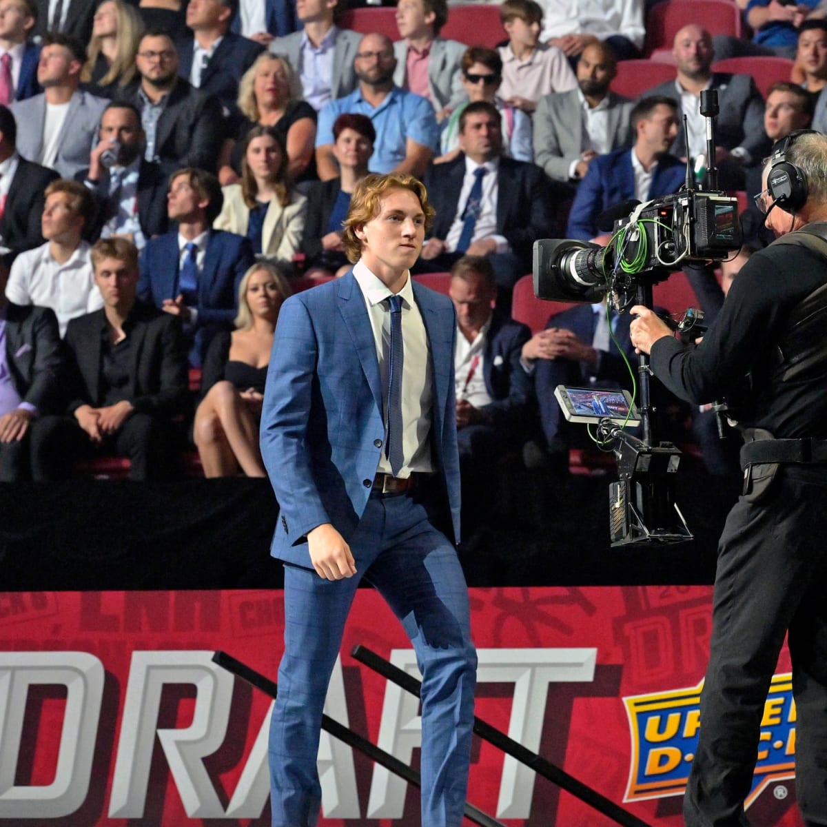 Arizona Coyotes pick Logan Cooley 3rd overall in 2022 NHL Draft