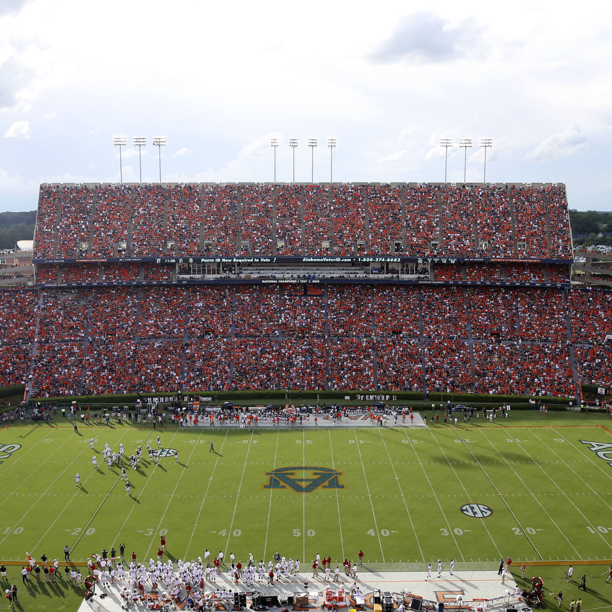 Auburn 'Superfans' bring spirit to Jordan-Hare Stadium, Sports