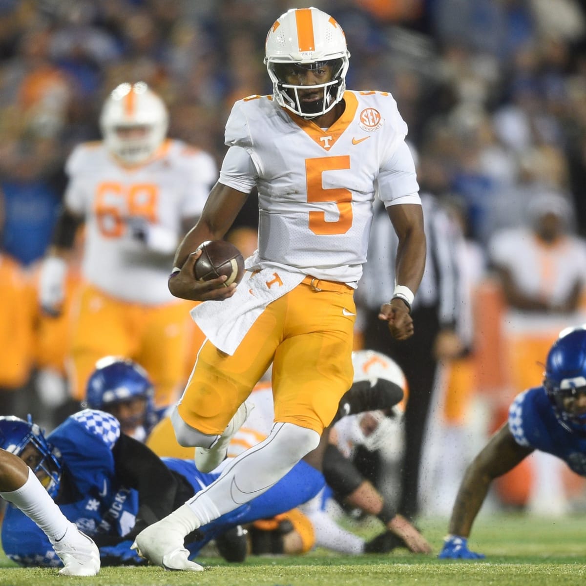 Tennessee QB Hendon Hooker Snubbed From Heisman Trophy Finalists