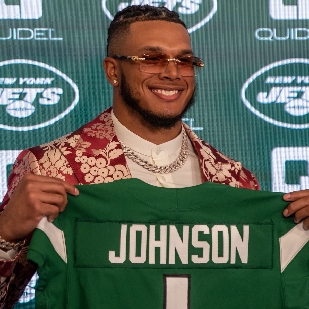 Jets' Jermaine Johnson on Facing Chiefs' Patrick Mahomes: 'We Got Something  for Him' - Sports Illustrated