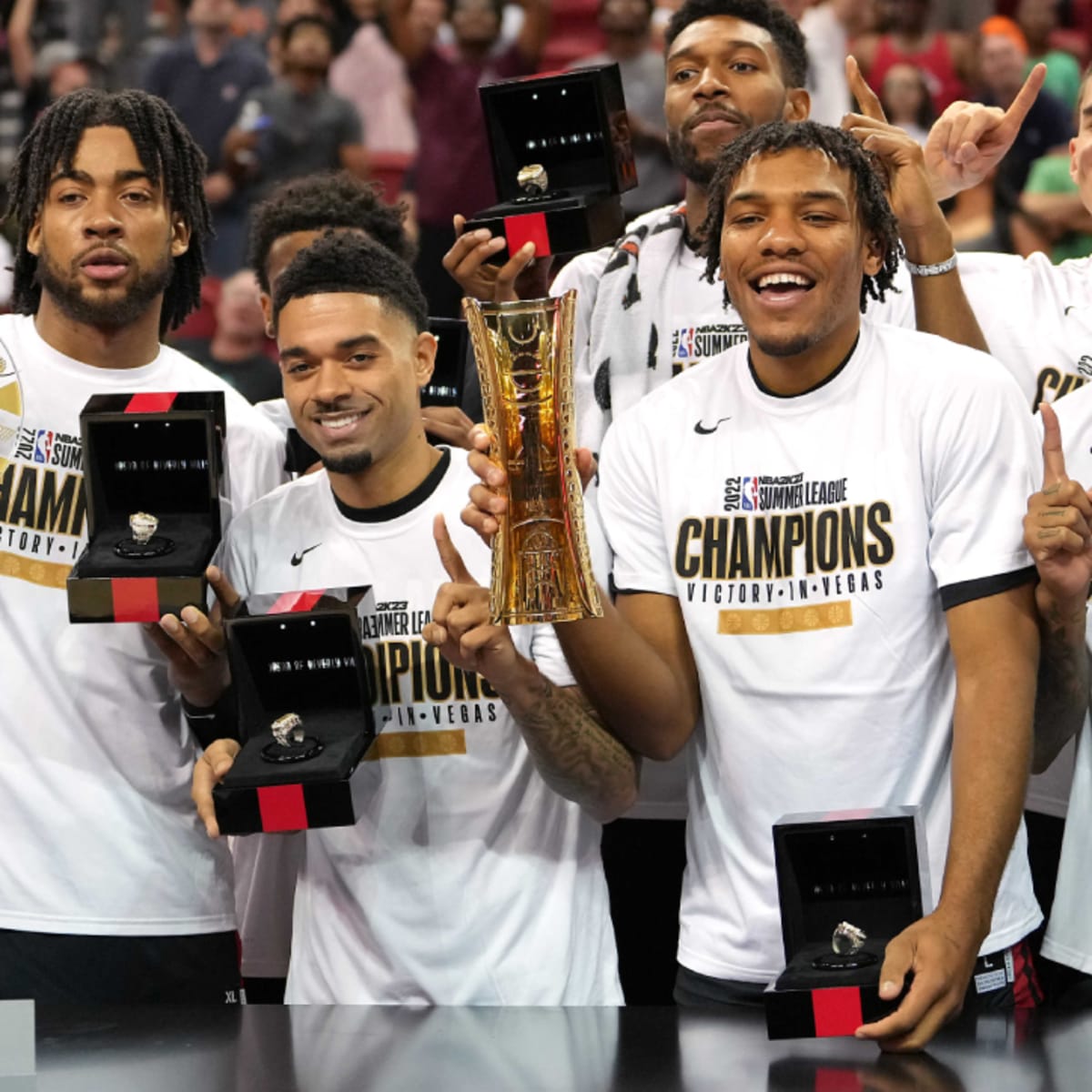 Donovan Mitchell Appears at NYC Baseball Game Amid Trade Hysteria