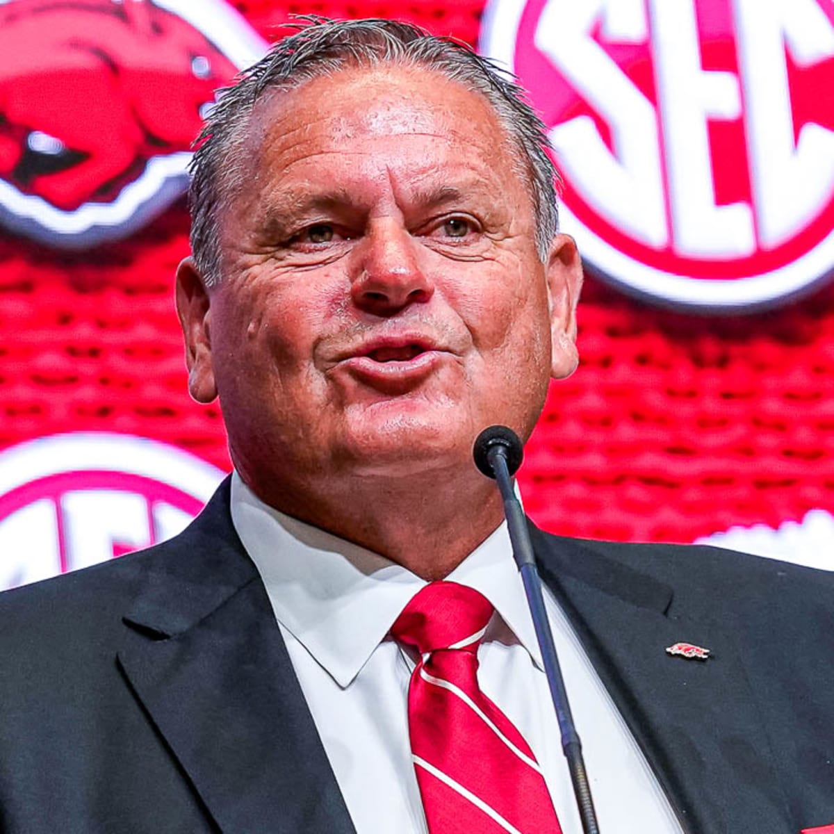 Hogs May Have Ally in Much Needed Change - Sports Illustrated All Hogs  News, Analysis and More