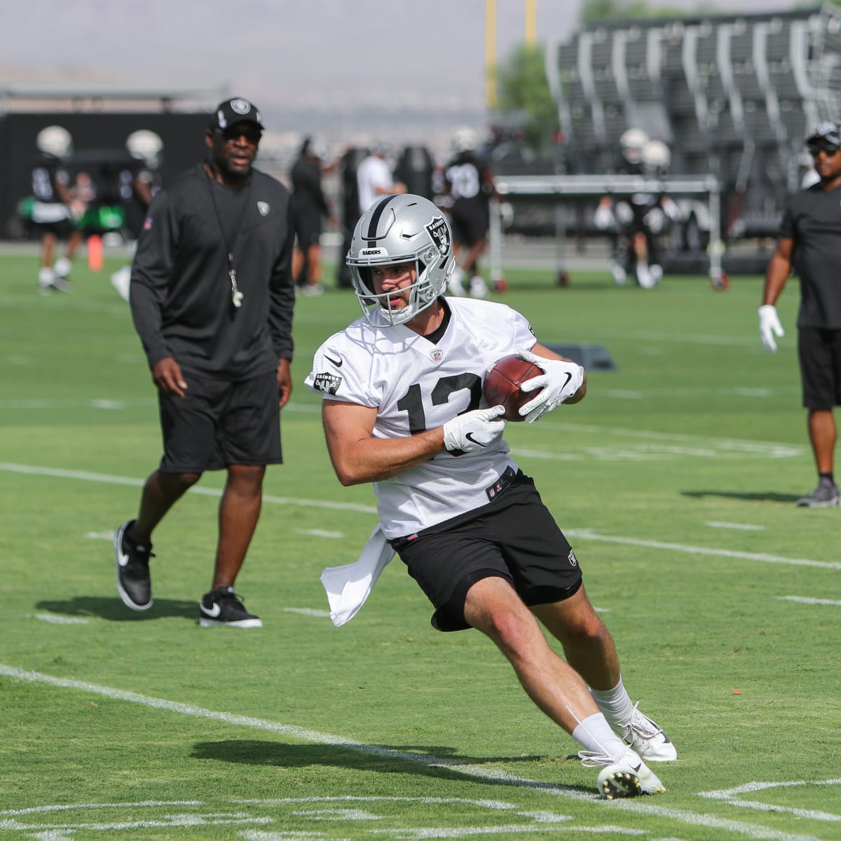 Raiders Hunter Renfrow Earns Praise from NFL Great - Sports Illustrated Las  Vegas Raiders News, Analysis and More