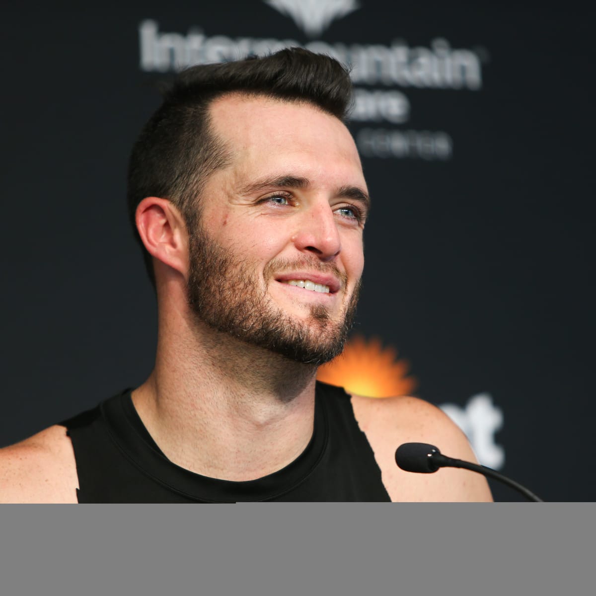 Derek Carr mic'd up at 2022 Training Camp: 'My pink jersey has