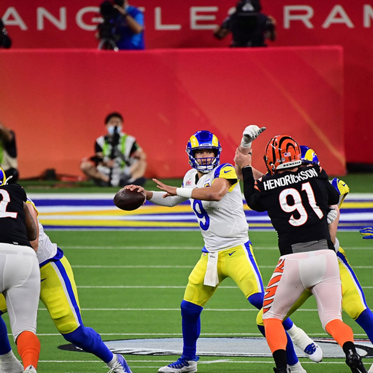 Matthew Stafford's no-look pass in Rams' Super Bowl win vs