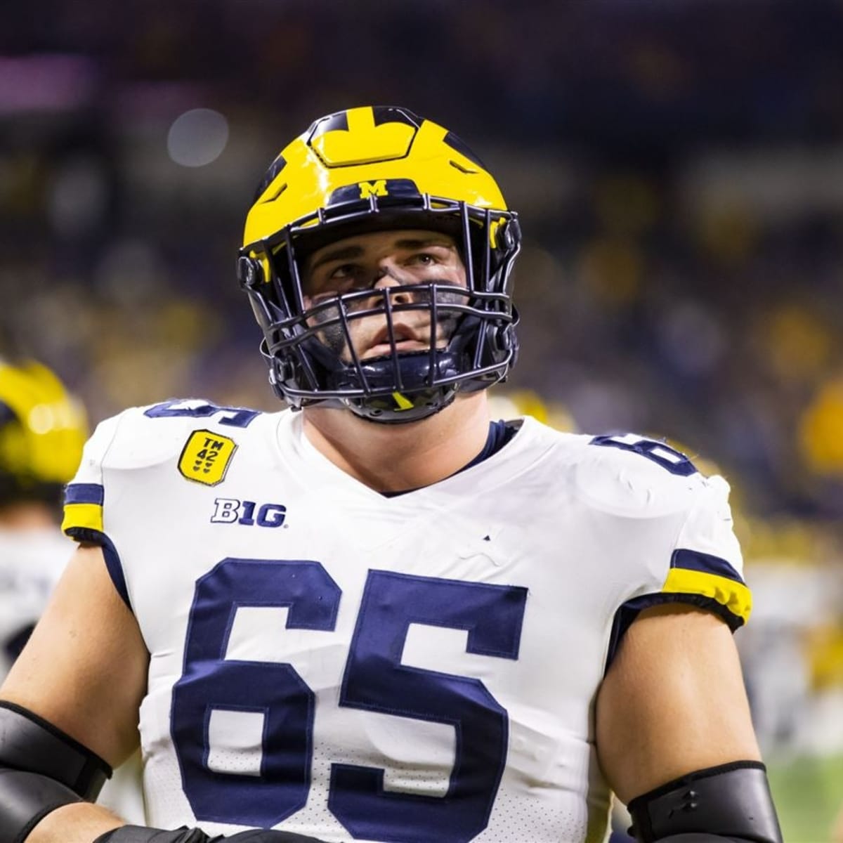 NFL Draft Profile: Zak Zinter, Offensive Lineman, Michigan Wolverines -  Visit NFL Draft on Sports Illustrated, the latest news coverage, with  rankings for NFL Draft prospects, College Football, Dynasty and Devy Fantasy