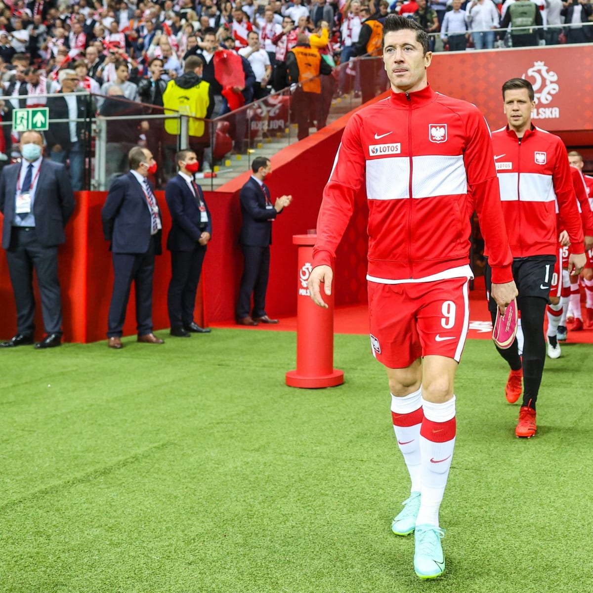 Robert Lewandowski and Poland to boycott Russia World Cup playoff - Futbol  on FanNation