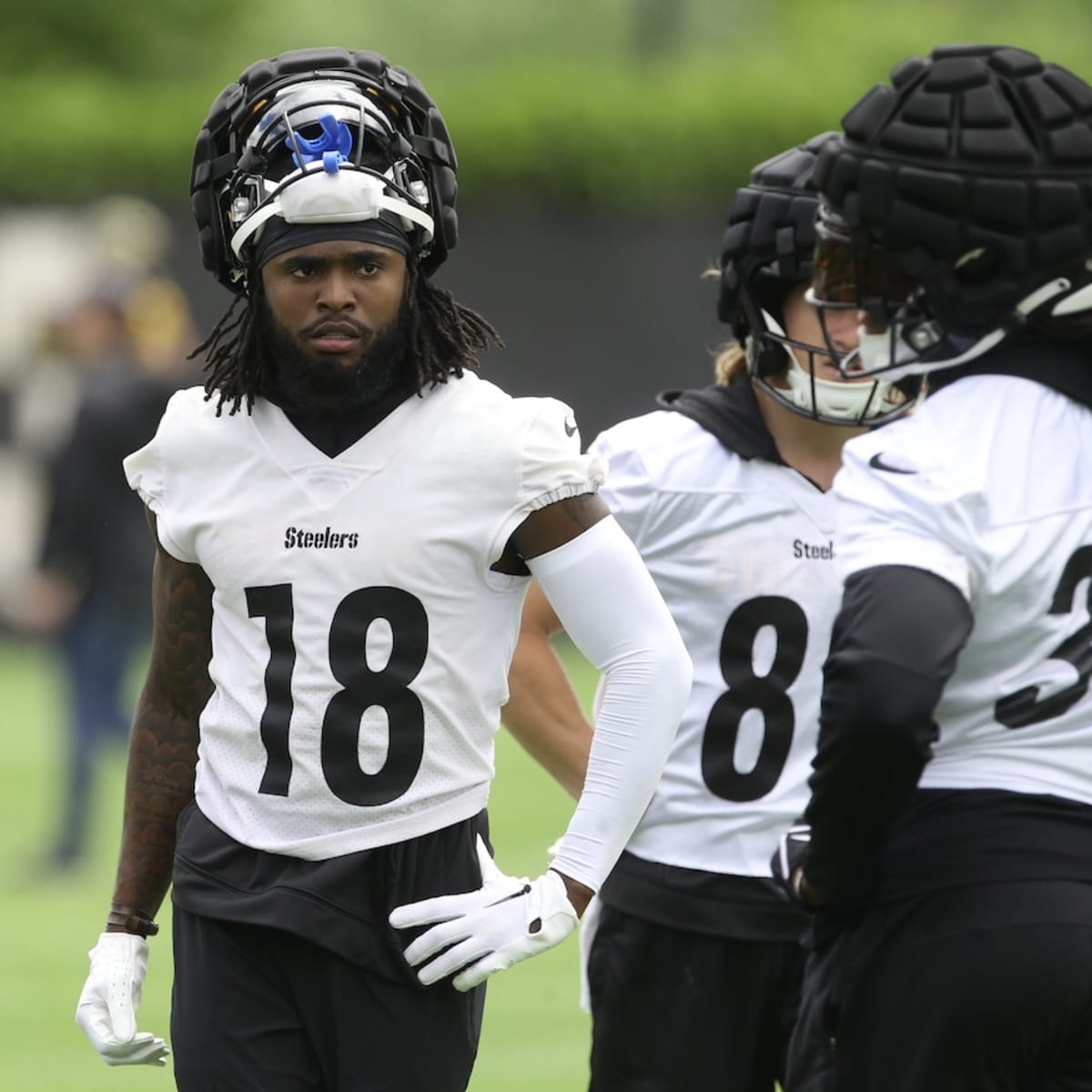 Najee Harris on being a leader, Diontae Johnson on his health