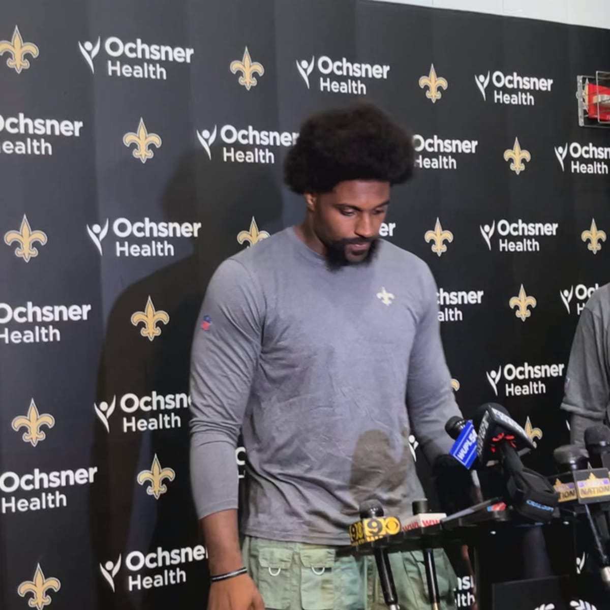 Agent: Saints re-sign LB Kwon Alexander off Achilles injury