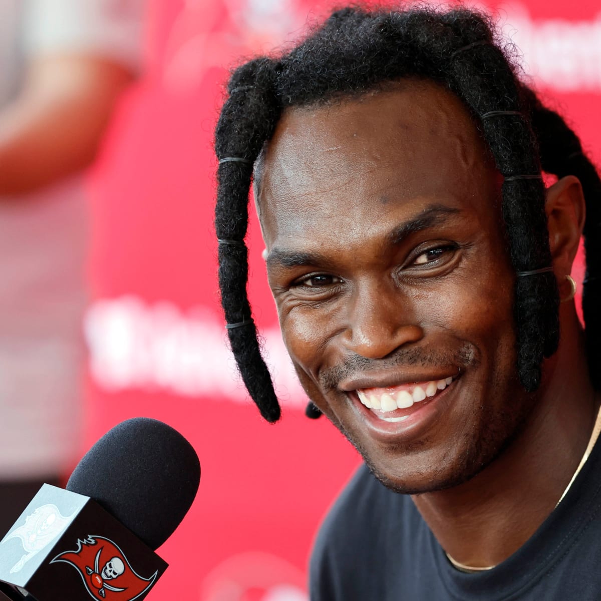 Julio Jones Spurns Packers, Signs With Tampa Bay Buccaneers