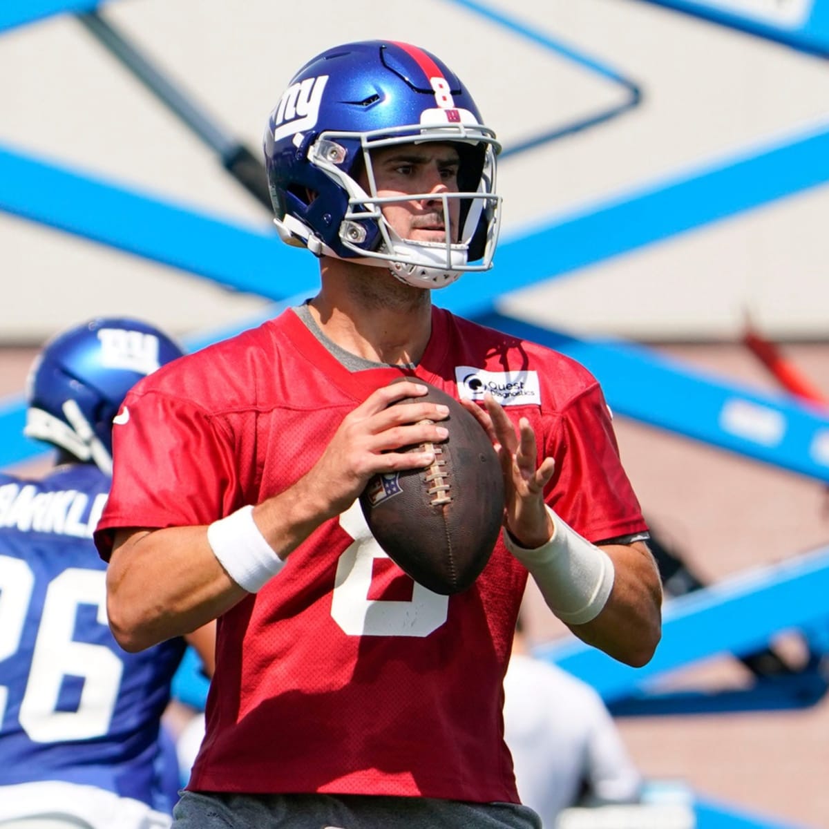 Daniel Jones-Kenny Golladay chemistry building at Giants camp