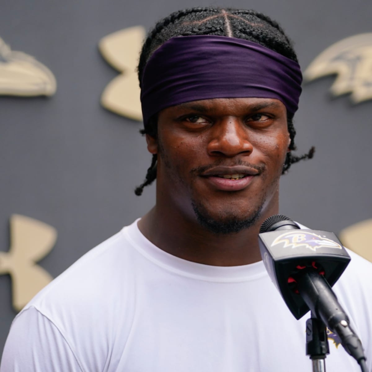 Lamar Jackson Contract Details with Baltimore Ravens Remain a Mystery -  Sports Illustrated Baltimore Ravens News, Analysis and More