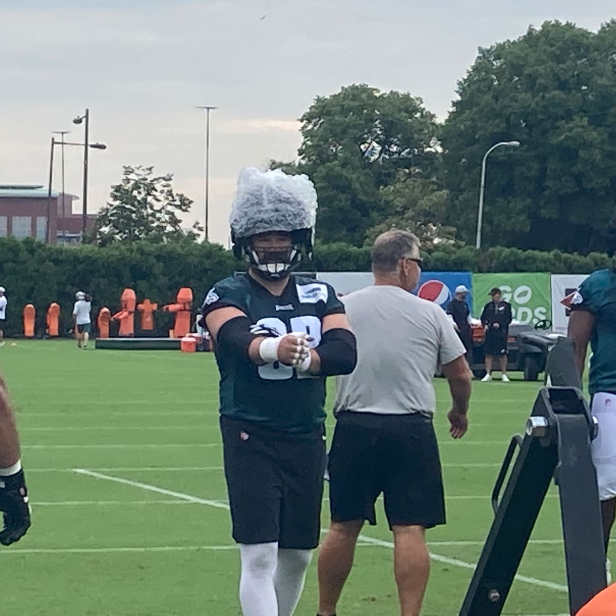 Eagles training camp 2022: Why Jason Kelce wore bubble wrap at practice –  NBC Sports Philadelphia