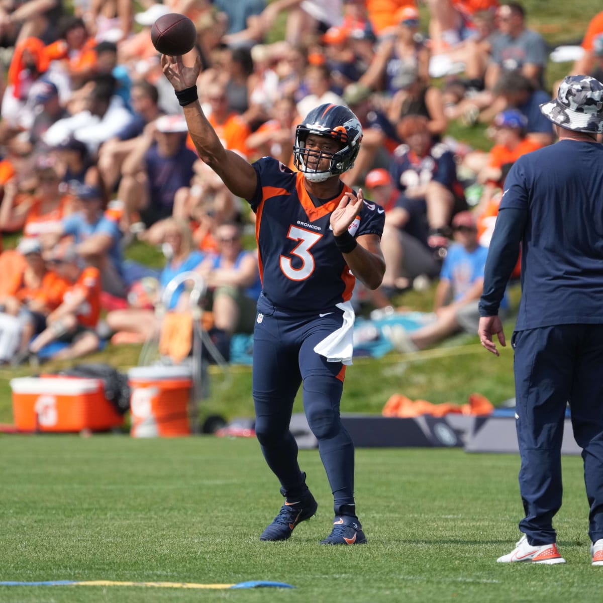 Peyton Manning on target during Broncos first camp practice – The Denver  Post