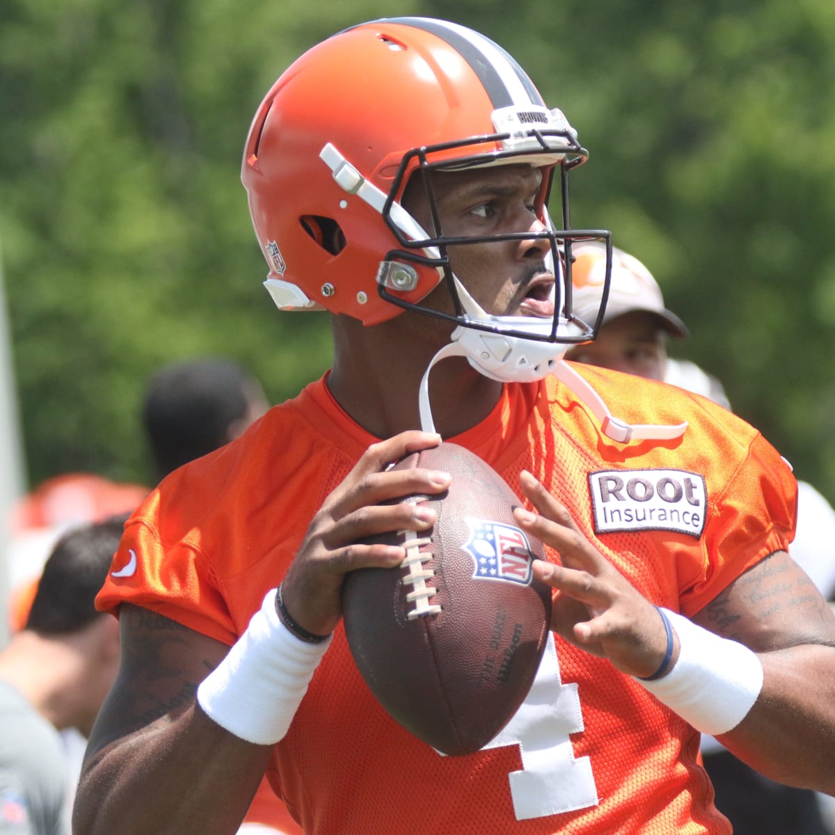 Cleveland Browns QB Deshaun Watson suspended 6 games for violating NFL's  personal conduct policy - ESPN