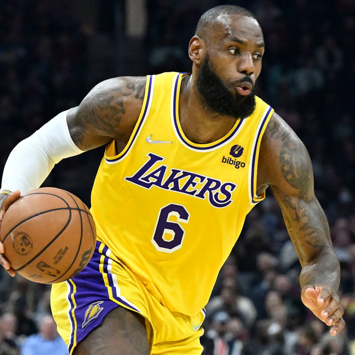 LeBron James extension: Lakers star should not rush decision - Sports  Illustrated