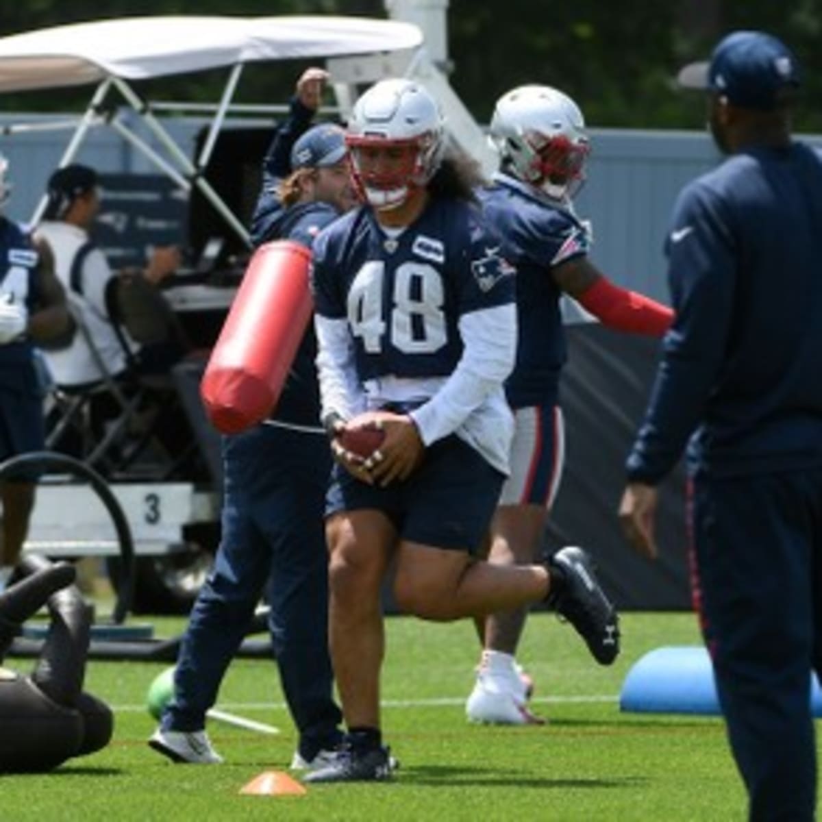 Patriots training camp: Defenders light up as linebacker Jahlani Tavai sees  reps on offense 