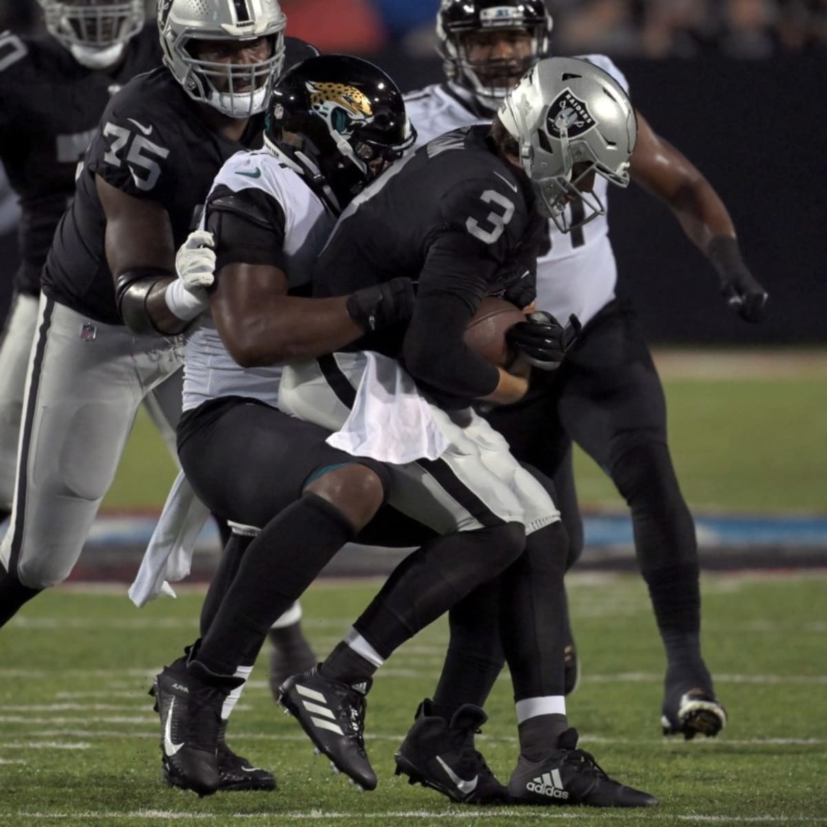 Raiders win first preseason game, defeat Jaguars 27-11