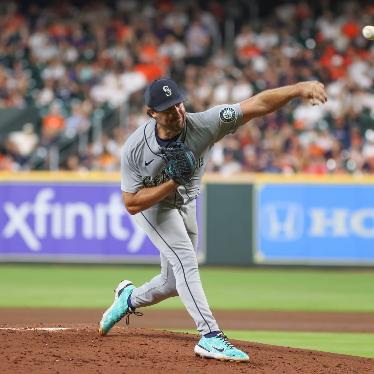 Toronto Blue Jays - OFFICIAL: We've signed LHP Robbie Ray to a 1