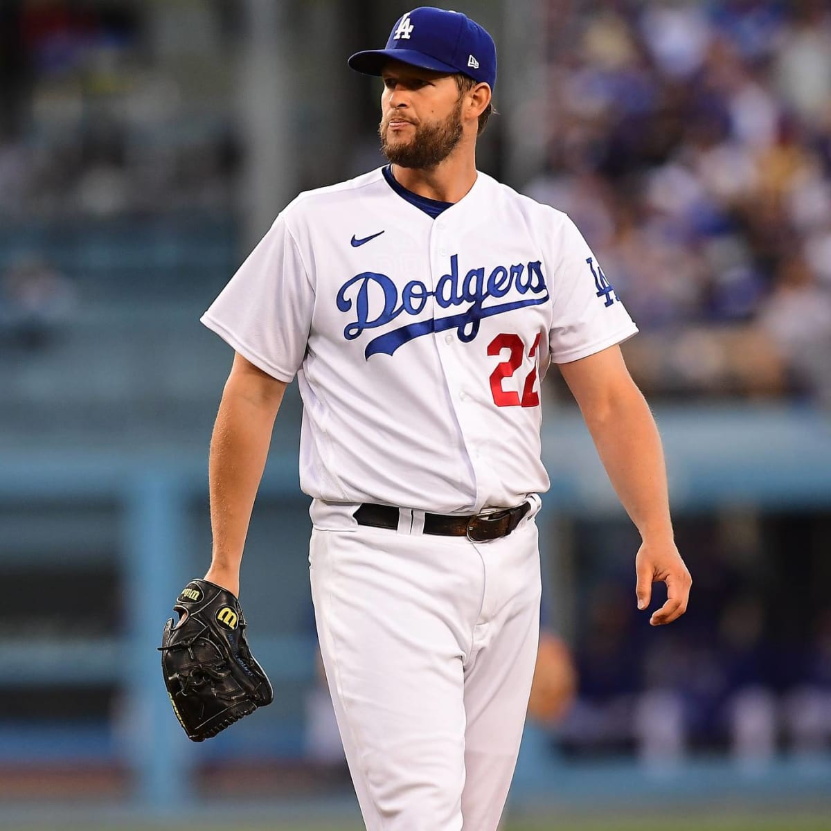 Kershaw back with Dodgers, lured by LA's title pedigree