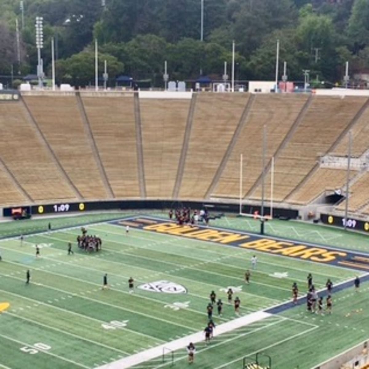 California Memorial Stadium - California Golden Bears Athletics