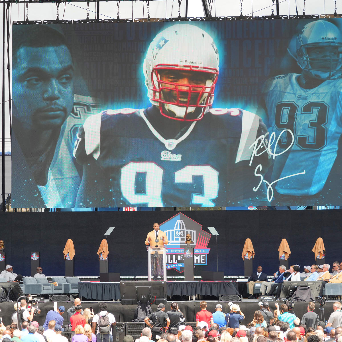 Richard Seymour remarks on Georgia Bulldogs' championship during Pro  Football Hall of Fame induction speech