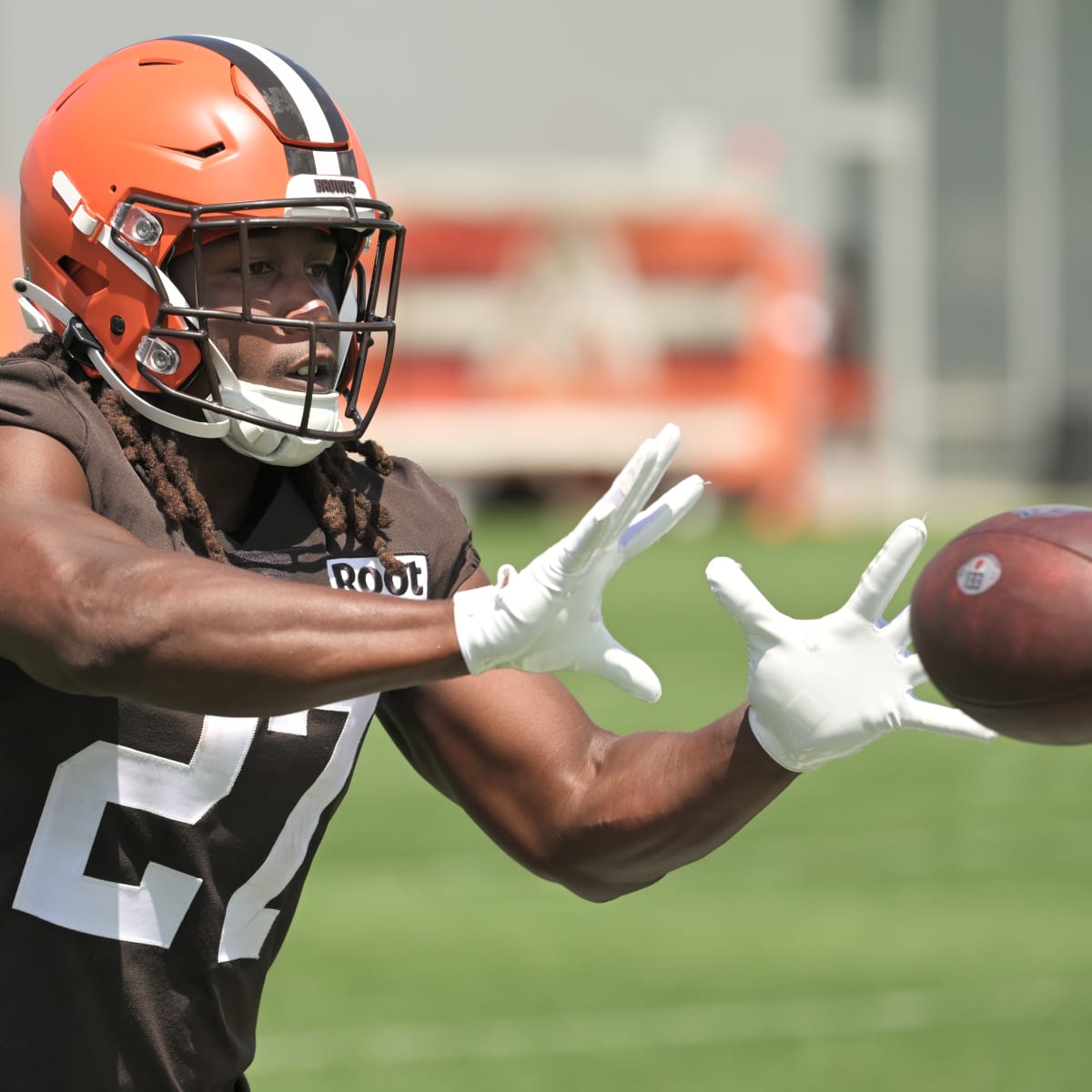 2 reasons Browns must trade Kareem Hunt before the 2022 NFL season