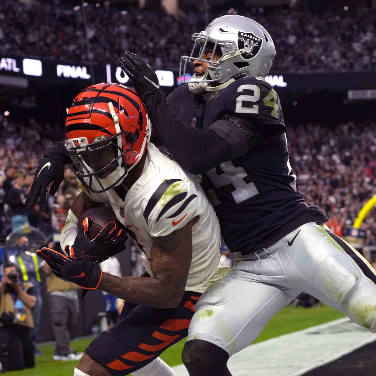 Las Vegas Raiders Duron Harmon is the leader they needed - Sports  Illustrated Las Vegas Raiders News, Analysis and More