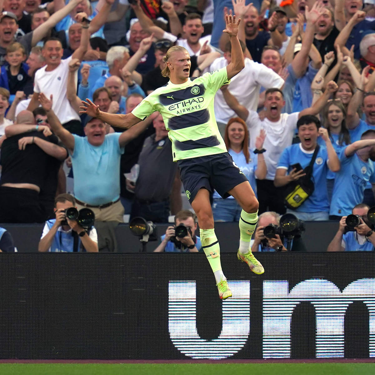 Erling Haaland Scores at Lambeau Field in Manchester City Debut - Sports  Illustrated