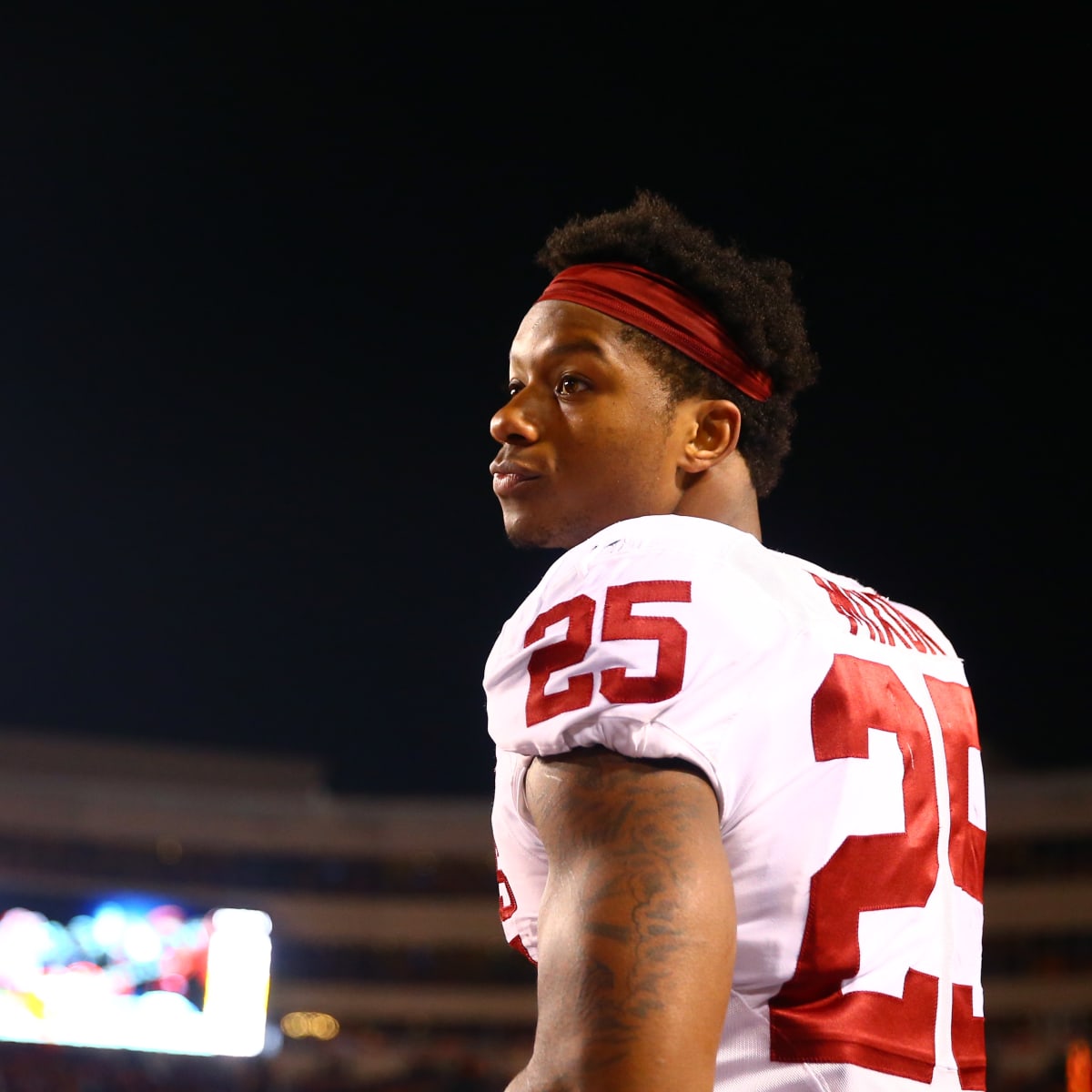 WATCH: Joe Mixon Checks In From Oklahoma Sideline - Sports Illustrated  Oklahoma Sooners News, Analysis and More