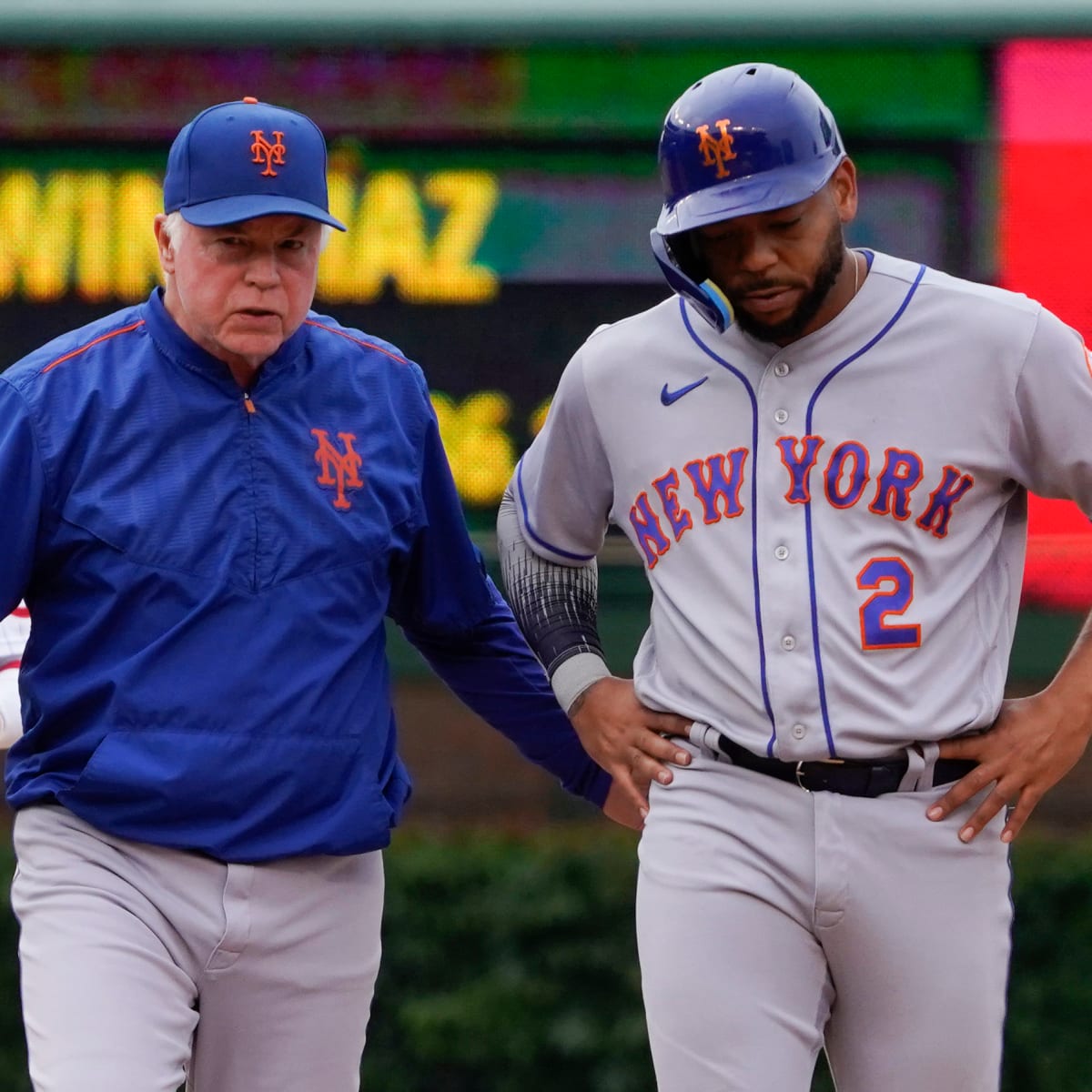 NY Mets: What was Dominic Smith thinking taking number 2?