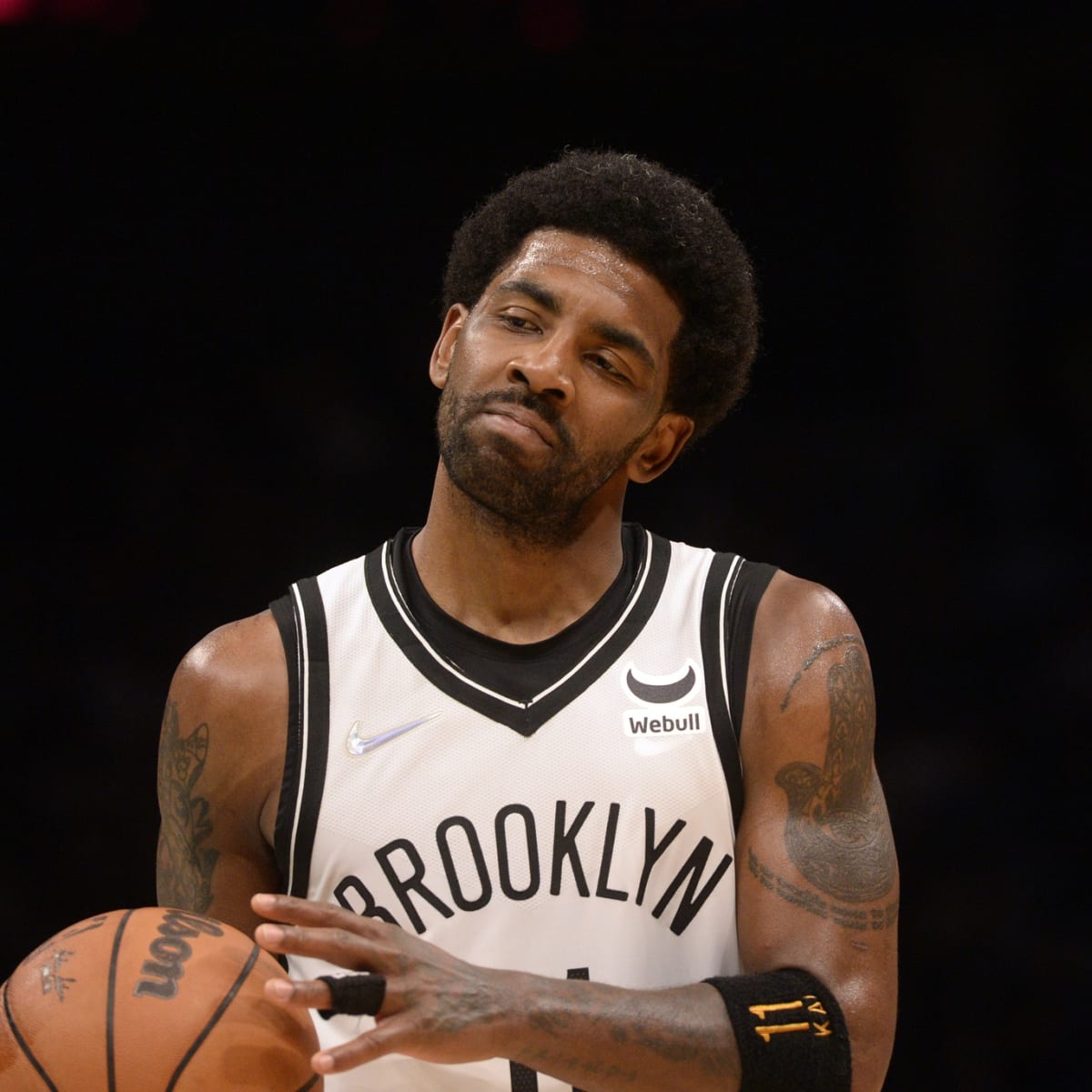 brooklyn nets kyrie jersey