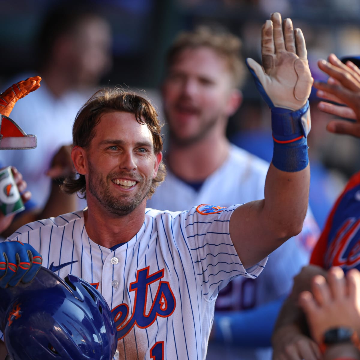 New York Mets Lock Down Jeff McNeil for the Next Four Years – Bat