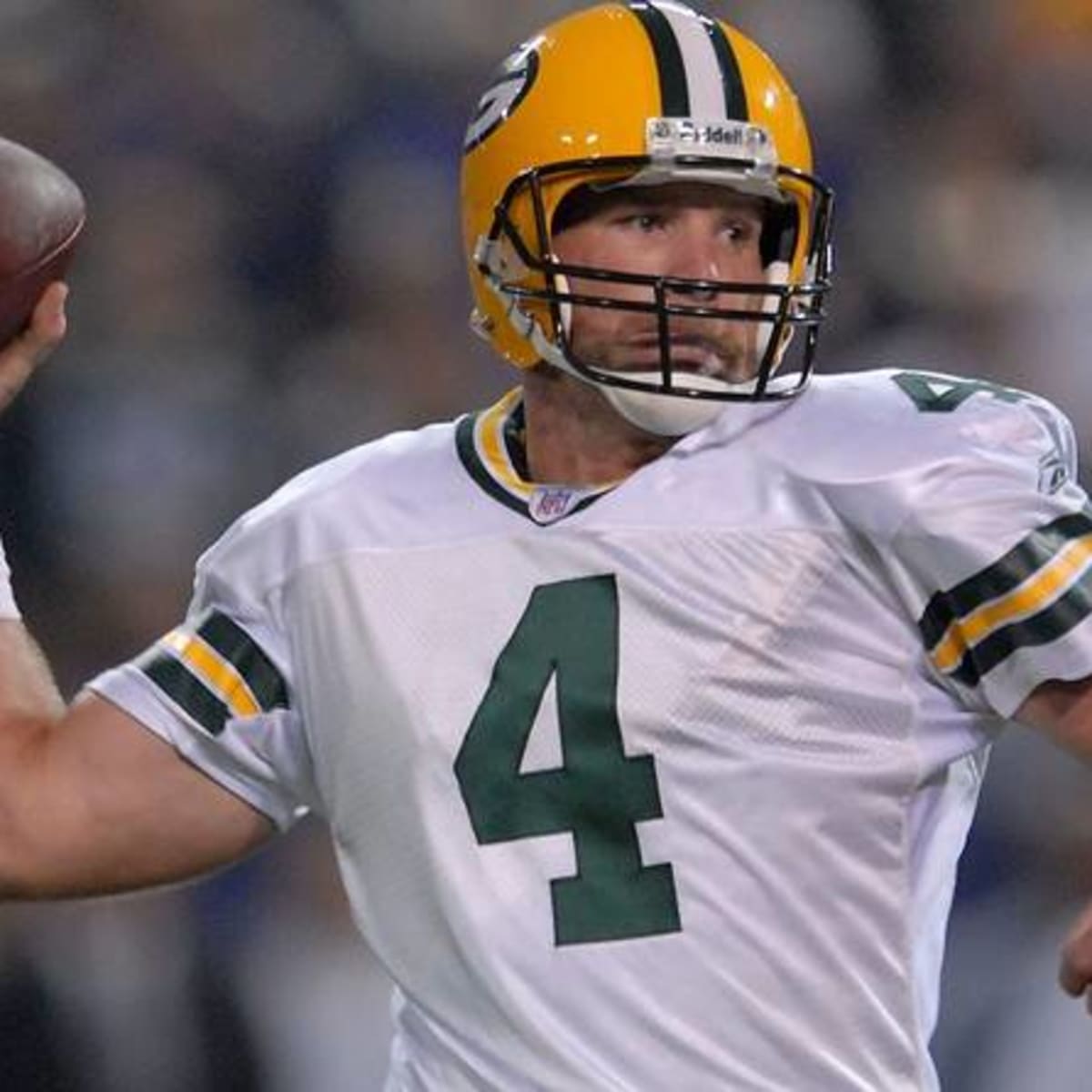 Brett Favre says he suffered 'thousands' of concussions during NFL