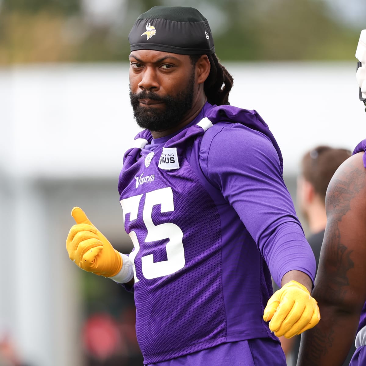 Za'Darius Smith, Vikings defense step up when needed to get past