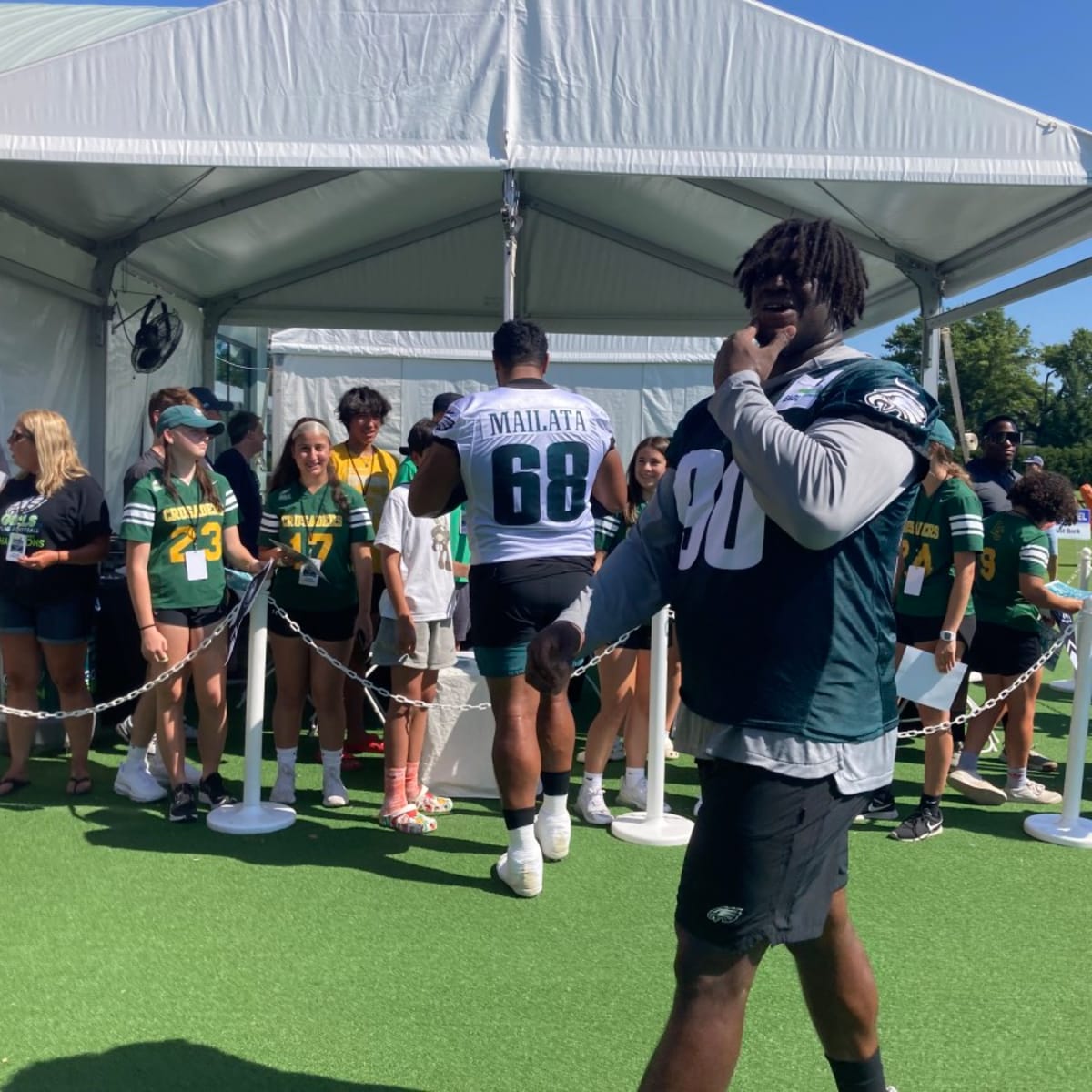 With 'heart open' and hands working, Eagles' Jordan Davis hopes to