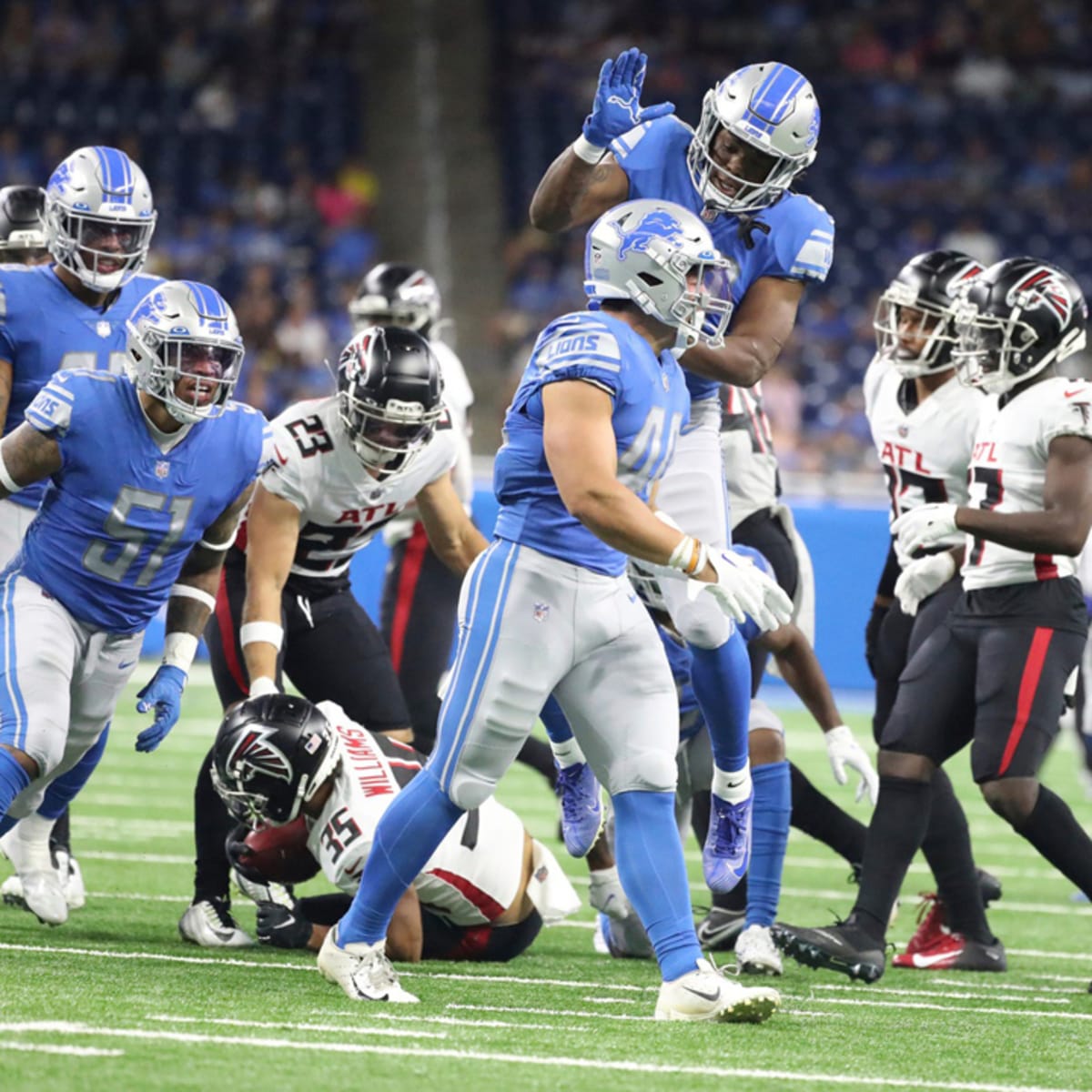 Detroit Lions rookie LB Malcom Rodriguez showing up in practice, earning  more reps