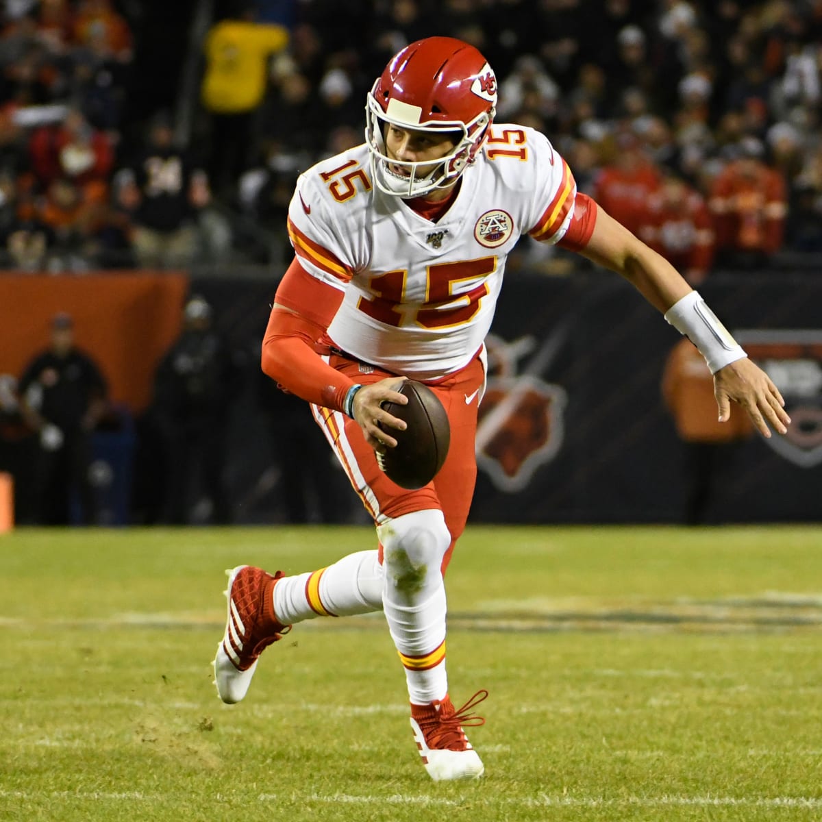 Soldier Field turf in poor condition ahead of Chiefs' game vs. Bears