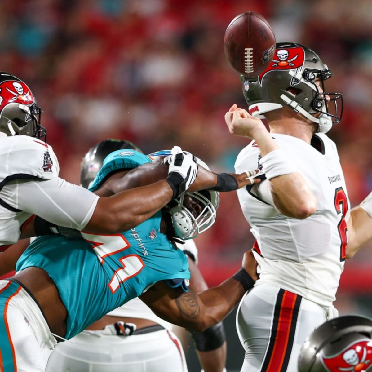 Miami Dolphins wide receiver Lynn Bowden Jr. (3) stands on the