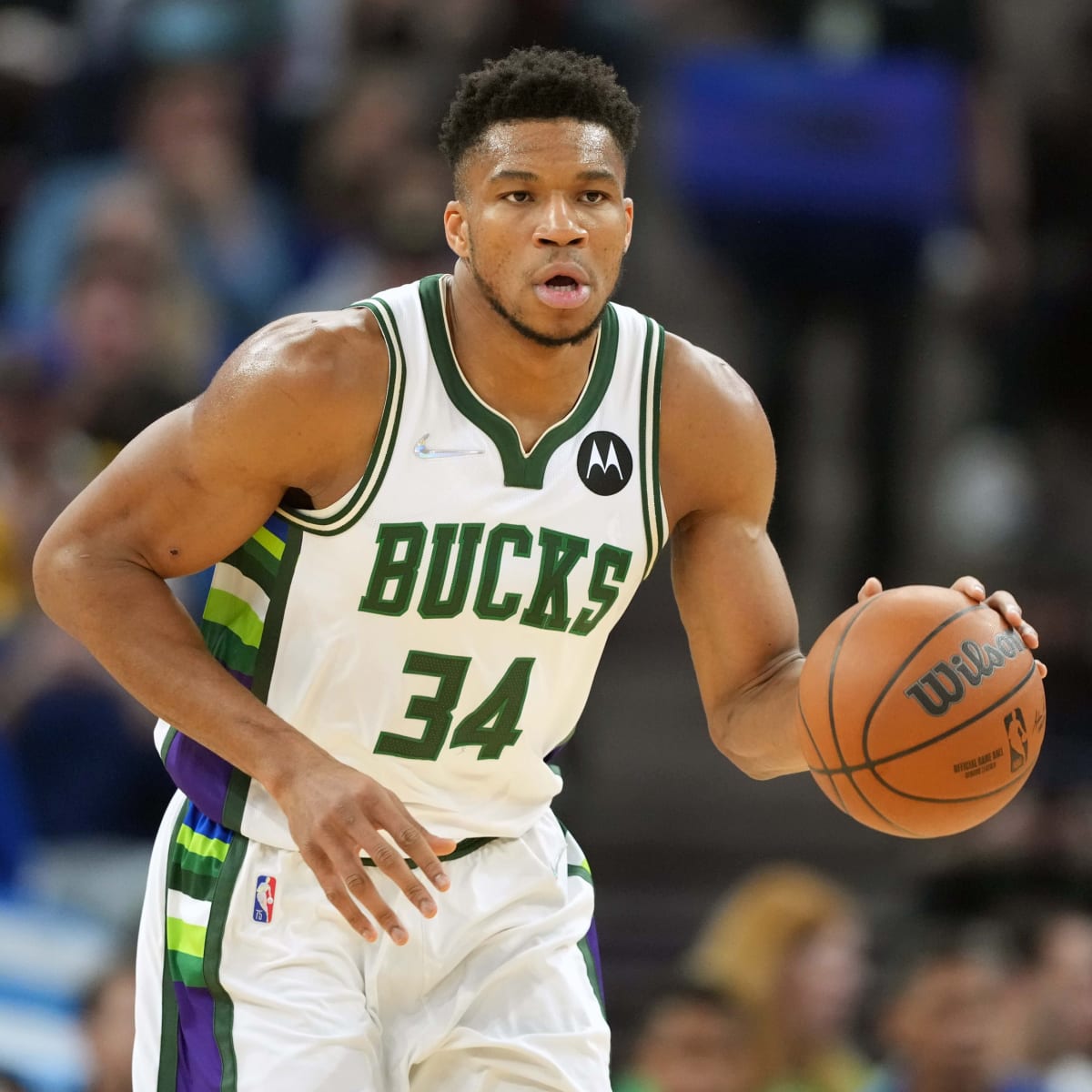 Giannis Antetokounmpo Teases Chicago Bulls Fans With Windy City Pipe Dream