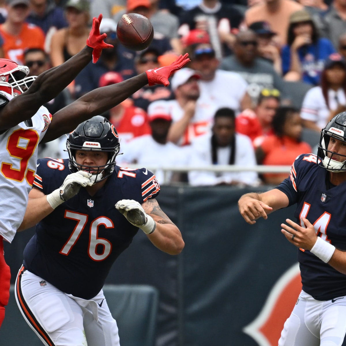 Guard Teven Jenkins' injury throws Bears for a loop — again