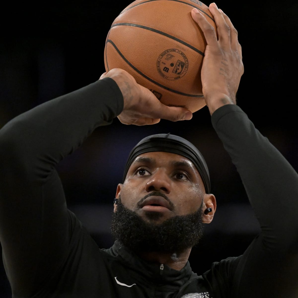 Lakers Star LeBron James Pushing for Anthony Davis Trade: Insider