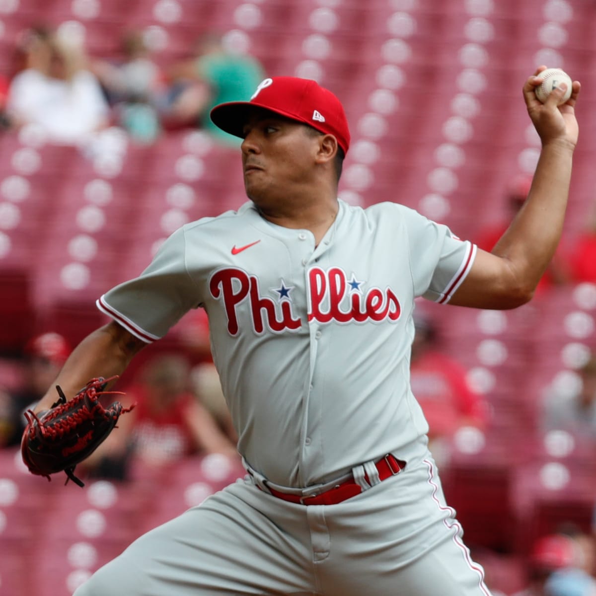 Barrero gets game-ending hit as Reds beat Phillies 1-0
