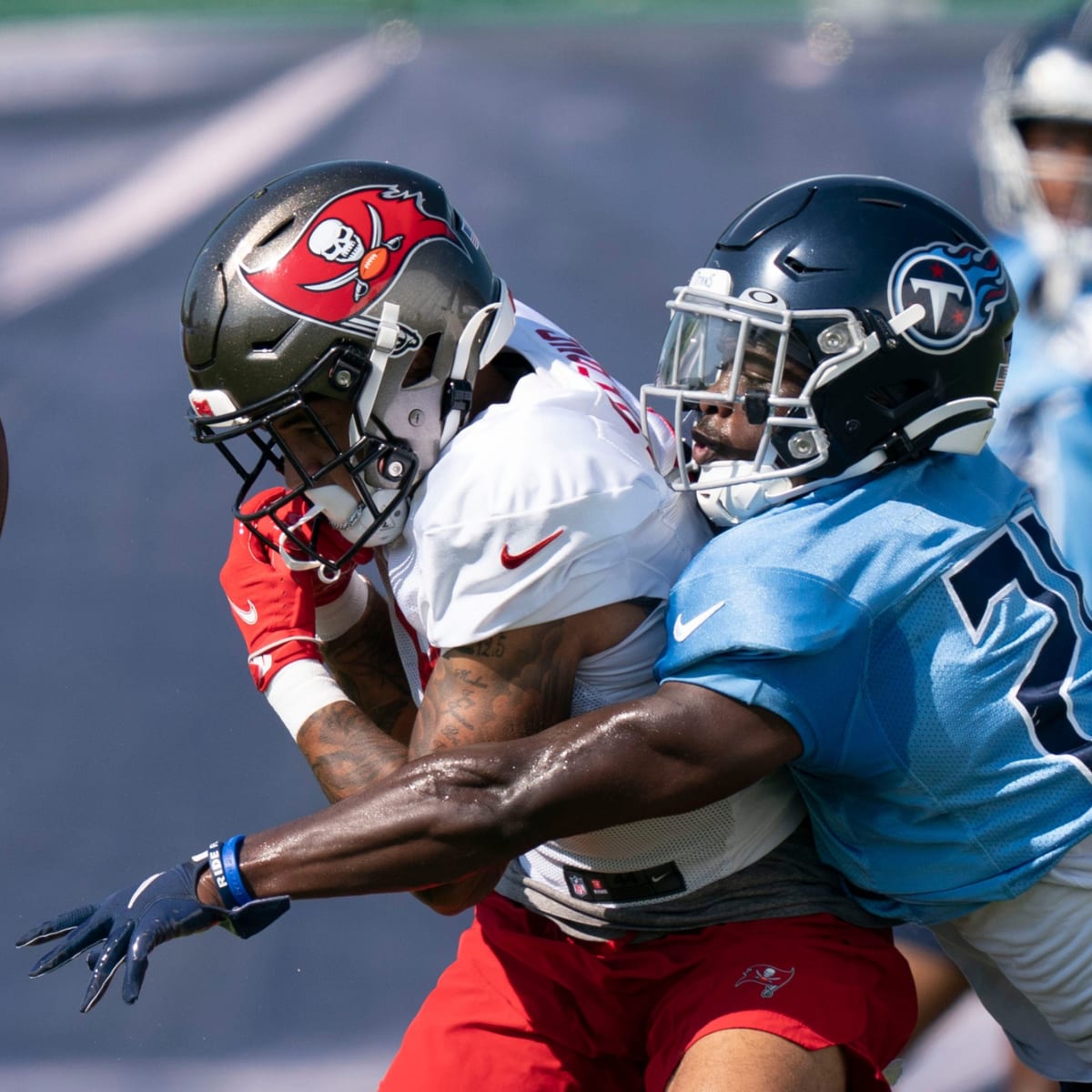 Bucs-Titans joint practice turns into fight club