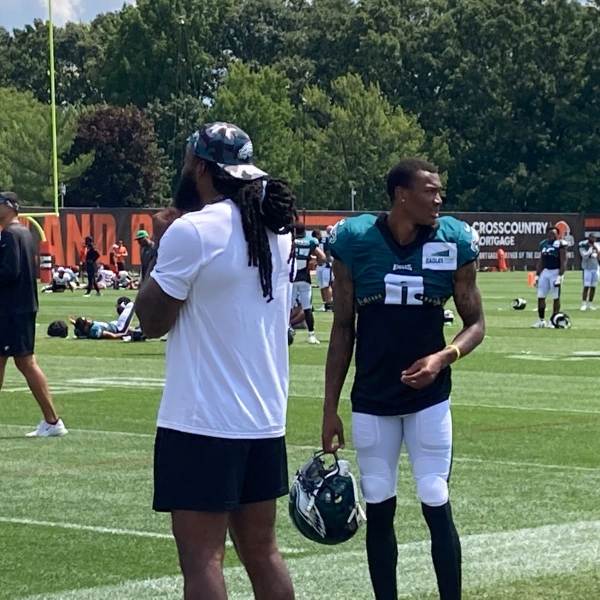 DeVonta Smith 'has got to touch the ball' for Eagles 