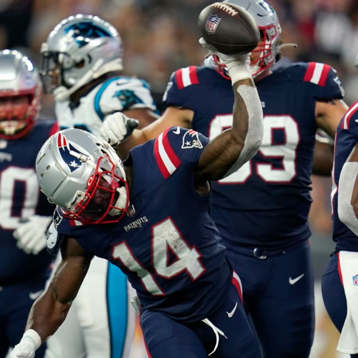 FINAL: Patriots defeat Panthers, 20-10, at Gillette Stadium.