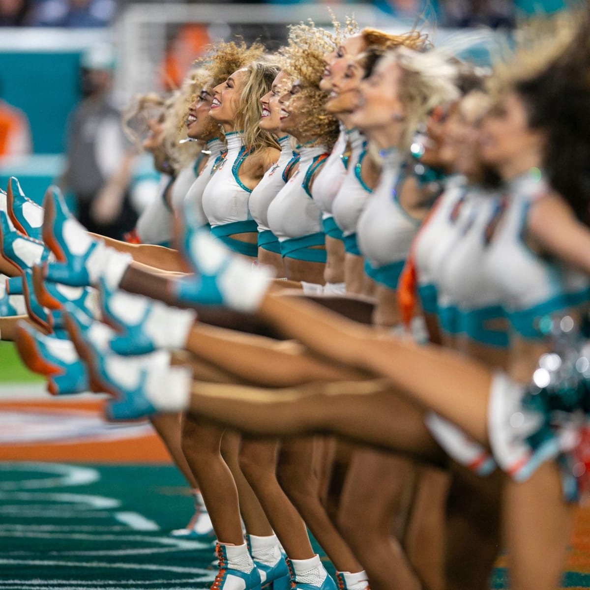 Las Vegas Raiders vs. Miami Dolphins LIVE game thread - Sports Illustrated  Las Vegas Raiders News, Analysis and More