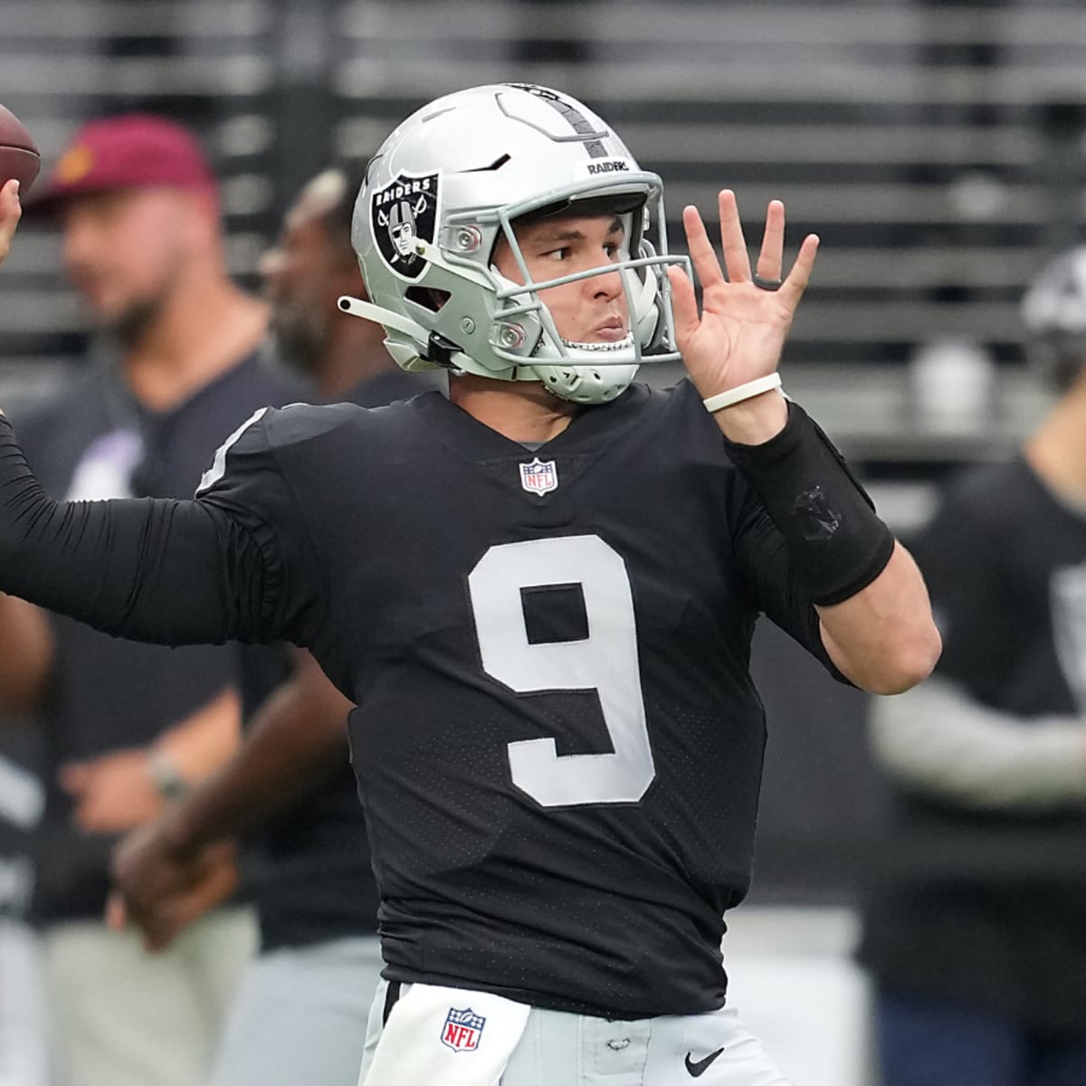 Raiders trade backup QB Nick Mullens to Vikings – KXAN Austin