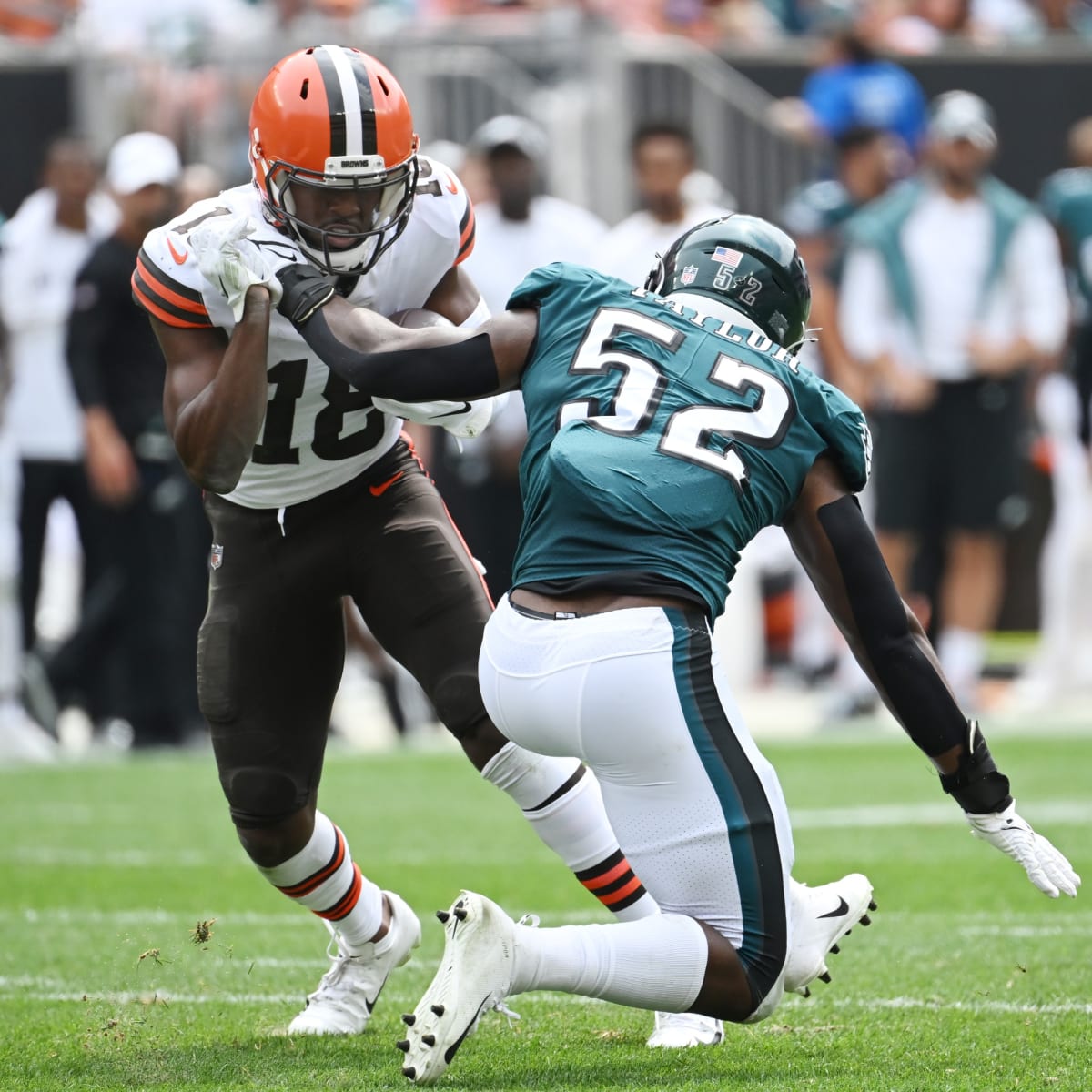 Cleveland Browns guard Hjalte Froholdt (72) stands on the sideline